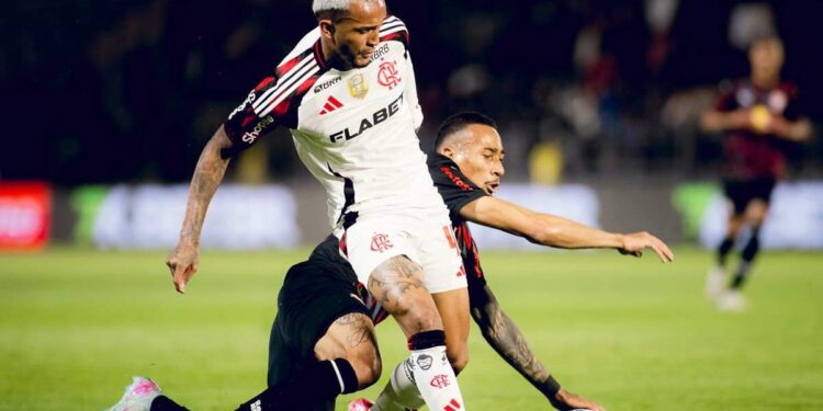 Com Pedro titular e adeus de Wesley, Flamengo bate o Bragantino e segue na cola do Cruzeiro | Esportes