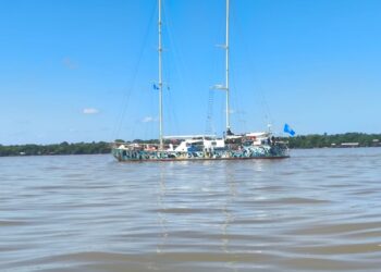 Criminosos armados assaltam veleiro internacional ancorado na orla de Belém