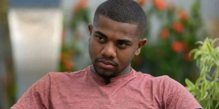 Davi Brito revela que fala com apenas duas pessoas do BBB 24 e desabafa: 'A internet me odeia' | Celebridades