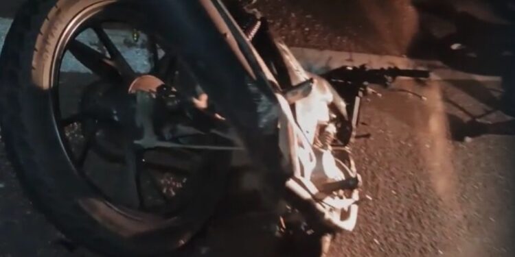 Duas pessoas morrem em acidente entre moto e carro na estrada de Mosqueiro, distrito de Belém