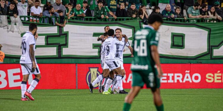 "Esse ponto será muito importante lá na frente", garante Luan Martins após empate em Chapecó | Remo