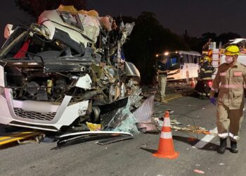 Estudante da UFPA fala da tristeza ao ver acidente com ônibus que matou colegas em Goiás: ‘Estamos muito abalados’ | Trânsito GO
