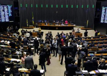 Fazenda edita portaria que retém 1% do valor das 'emendas Pix' | Política