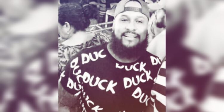 Homem é espancado até a morte em bar em Balneário Camboriú; esposa diz que ele foi agredido após defender amiga de assédio | Santa Catarina