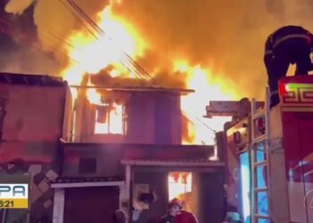 Incêndio destrói residências no bairro Guamá, em Belém; VÍDEO