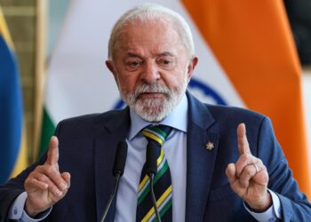 Lula diz que vai taxar EUA