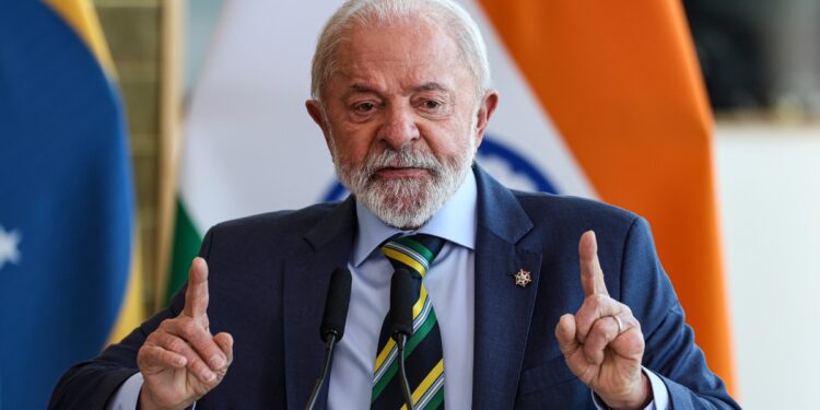 Lula diz que vai taxar EUA