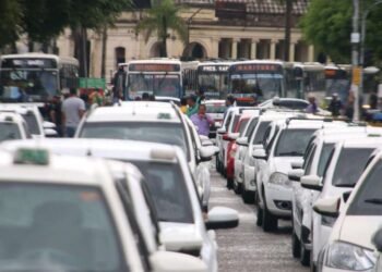 Medida Provisória que isenta motoristas do pagamento da taxa de taxímetros é assinada hoje (14) | Política