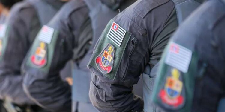 PMs são presos acusados de matar morador de rua com três tiros de fuzil em SP | Variedades