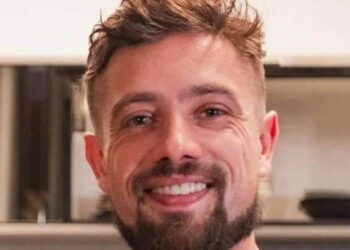 Rafael Cardoso lamenta distância dos filhos: 'Dois anos já sem os ver' | Celebridades