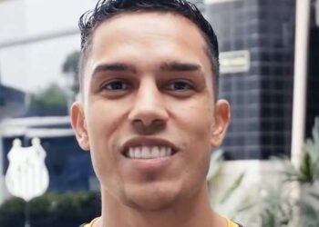 Santos anuncia a contratação do lateral-direito Igor Vinícius