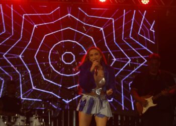 Shows do Palco Liberal reúnem veranistas na Orla do Maçarico na noite deste sábado (26) | Verão Liberal