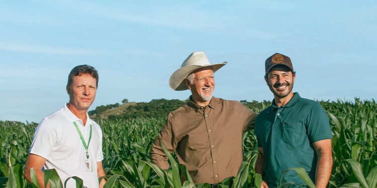 Sicredi disponibiliza R$ 68 bilhões no Plano Safra 2025/2026 | Sicredi Gente que Coopera Cresce