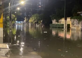 Temporal provoca alagamentos e transtornos em vários pontos de Belém