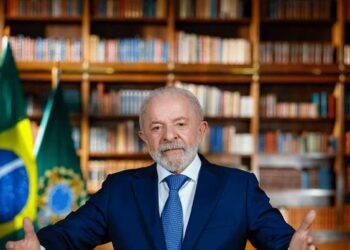 Veja a íntegra do pronunciamento de Lula sobre tarifaço de Trump | Política