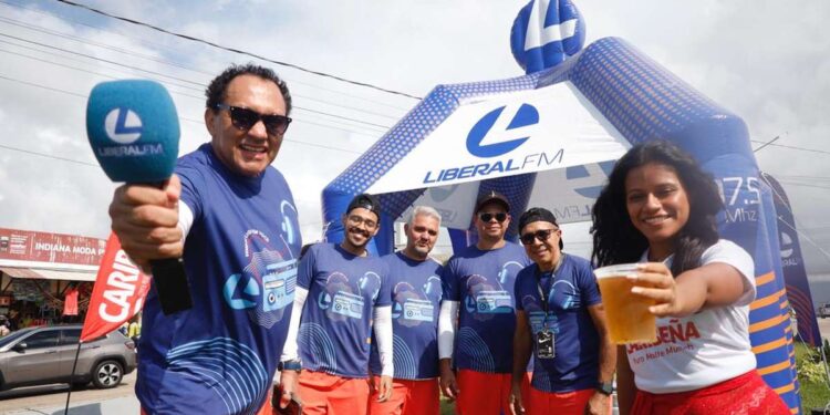 Verão em Salinas: blitz da Rádio Liberal conta com degustação da Caribeña na Praia do Atalaia | Pará
