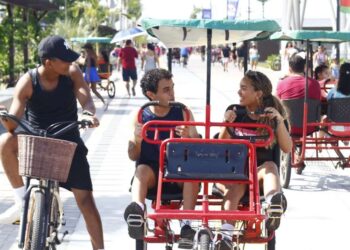 Visitantes aproveitam domingo de sol para prática de esportes ao ar livre | Saúde