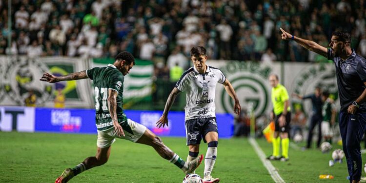 ‘No ponto estratégico, tudo correu bem’, diz técnico do Remo após empate com o Goiás | Remo