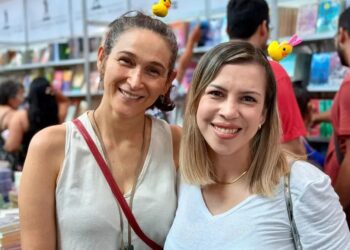 'Pato literário': tendência mundial vira febre na Feira do Livro em Belém