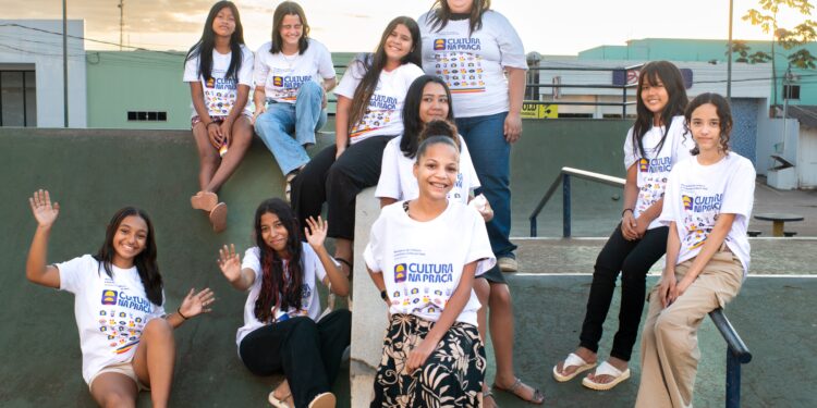 Cineastas mirins: jovens transformam suas histórias em filmes e estreiam em sessão a céu aberto no interior do PA