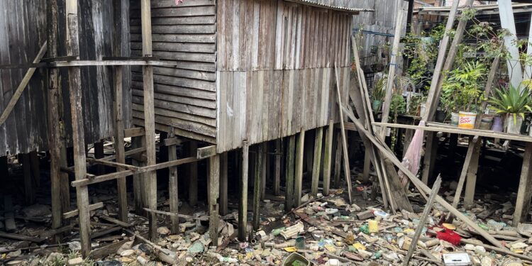 Comunidade centenária de palafitas sem saneamento vai abrigar estação de esgoto de áreas nobres na capital da COP 30