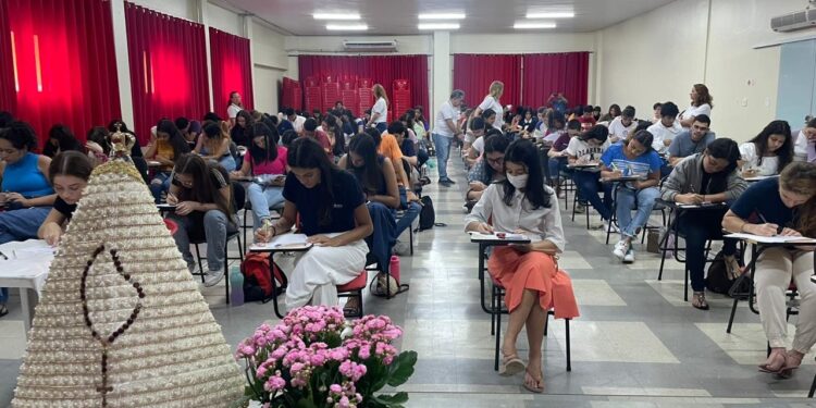 Concurso de redação sobre o Círio abre inscrições nesta segunda-feira, 1º; saiba como participar