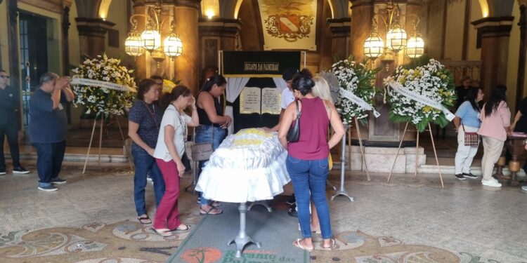 Corpo de mestre Damasceno é velado no Museu do Estado do Pará, em Belém
