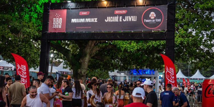 Festival de churrasco une mais de 40 estações gastronômicas e shows com Fruto Sensual, I Love Pagode e mais, em Belém