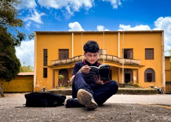 Livro de aluno de escola pública de Ourém viraliza nas redes e ganha lançamento na Feira Pan-Amazônica