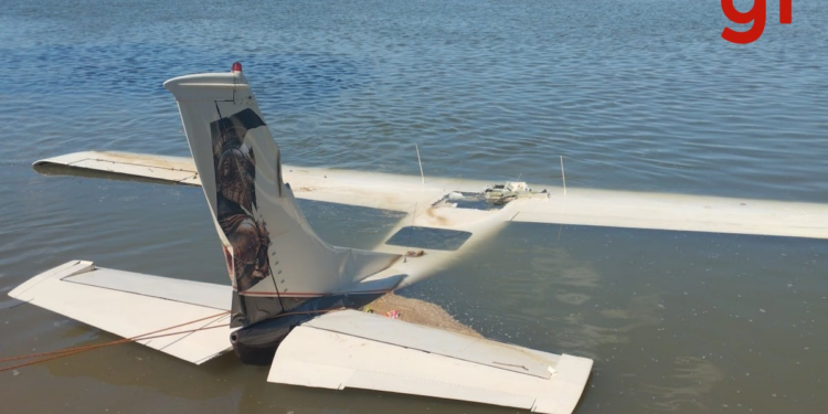 avião adulterado é encontrado submerso no Rio Araguaia