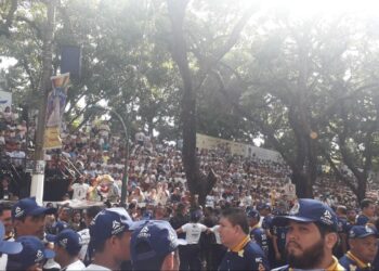 1º lote de ingressos para arquibancadas se esgota; veja quando será nova data