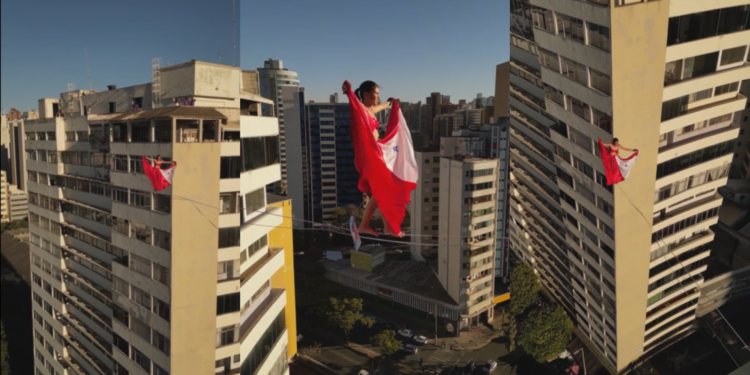 Com saia de carimbó, atleta de highline homenageia o Pará a mais de 200 metros de altura em Belo Horizonte