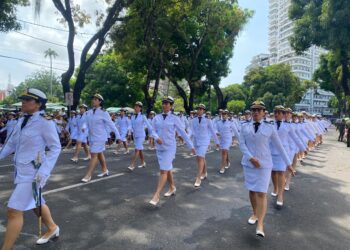 Desfile de 7 de setembro reúne mais de 4 mil pessoas em Belém