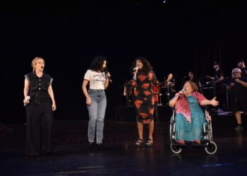 Joelma, Zaynara, Gaby e Dona Onete ensaiam para shows no The Town e no rio em Belém